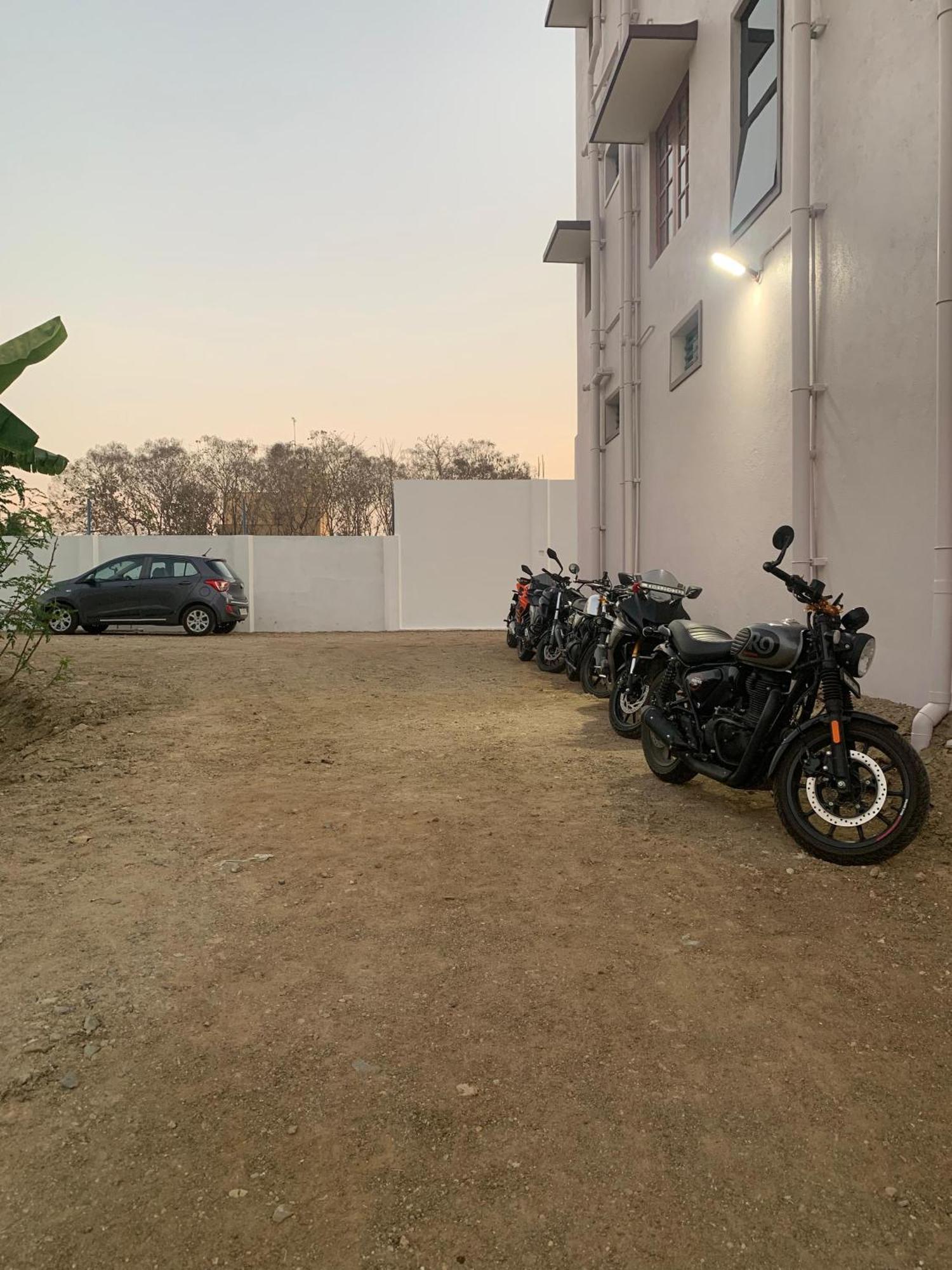 Om Lingeswaran Home Stay Tiruvannāmalai Zewnętrze zdjęcie